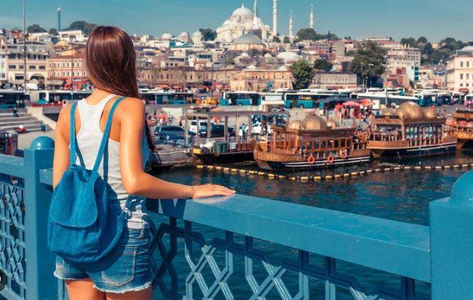 İstanbul'a üç ayda 3,7 milyon turist! İlk sırada hangi ülke var? 4